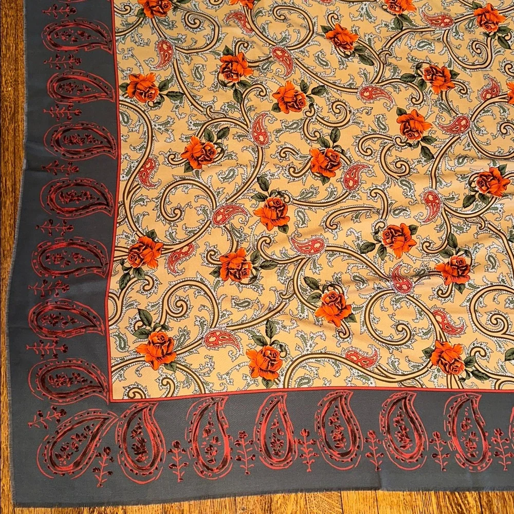 Vtg Filene’s Basement Very, Very Large Gray & Orange‎ Floral Paisley Square Wrap